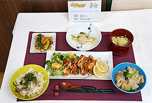 【みいちゃんのみんながおいしいヘルシーごはん】
お肉代わりに高野豆腐を使ったり、デザートがお豆腐でできていたり、とてもヘルシーでお手本にしたいレシピ!