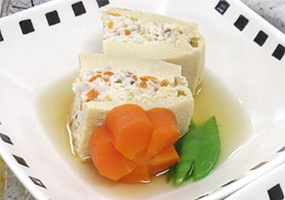 家庭料理 高野豆腐の肉詰め煮