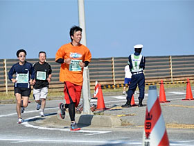 <約8Km地点> ラストスパートの準備しないと!